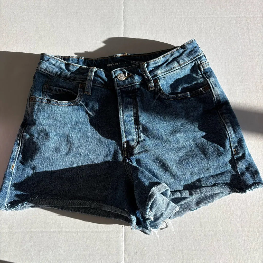 Old Navy Higher high Sky-Hi A-line secret smooth pocket denim shorts size 6 blue - Image 3