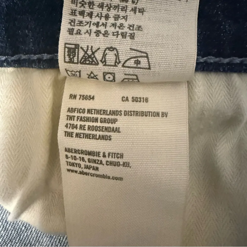 Hollister Vintage Classic Blue Roll Bottom Bermuda Jean Shorts - Image 5