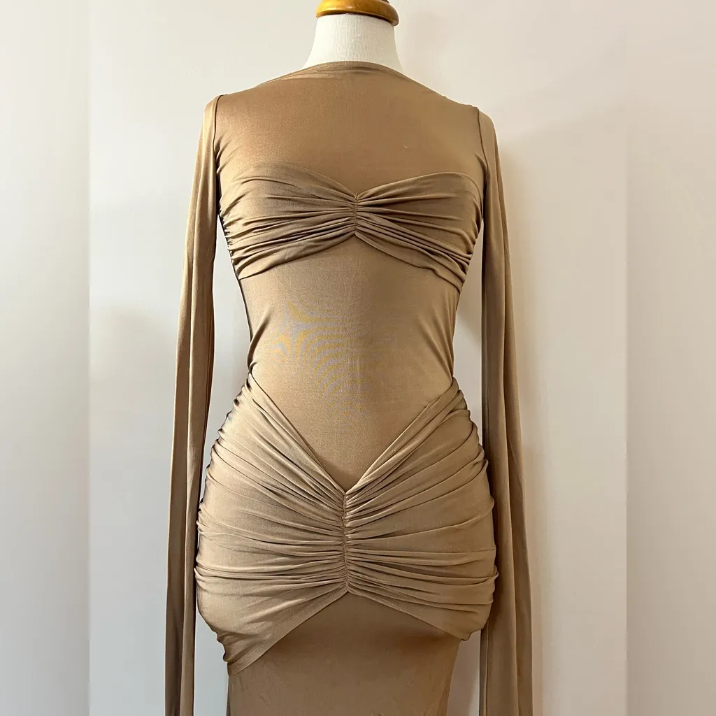 Helsa Josephine Dress in Truffle, size M Tan Size M - Image 4