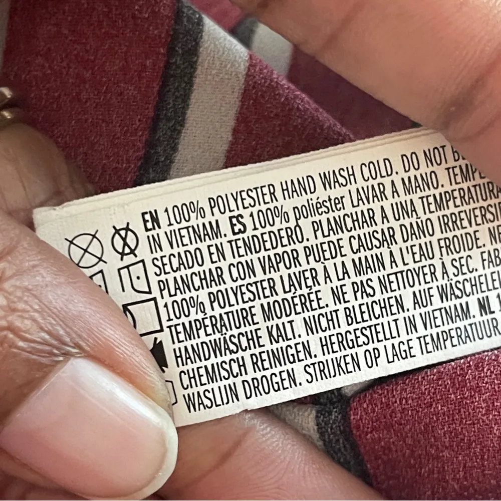 FOREVER 21 | Burgundy Striped Cap Sleeve V-Neck Blouse Sz S - Image 7