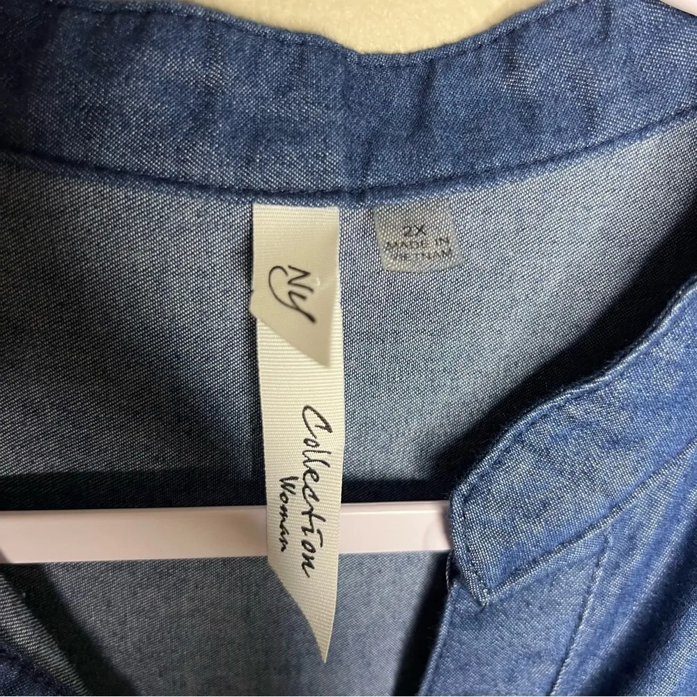 NY Collection Woman Dark Wash Cotton Chambray Flutter Sleeve Button Front Top - Image 5