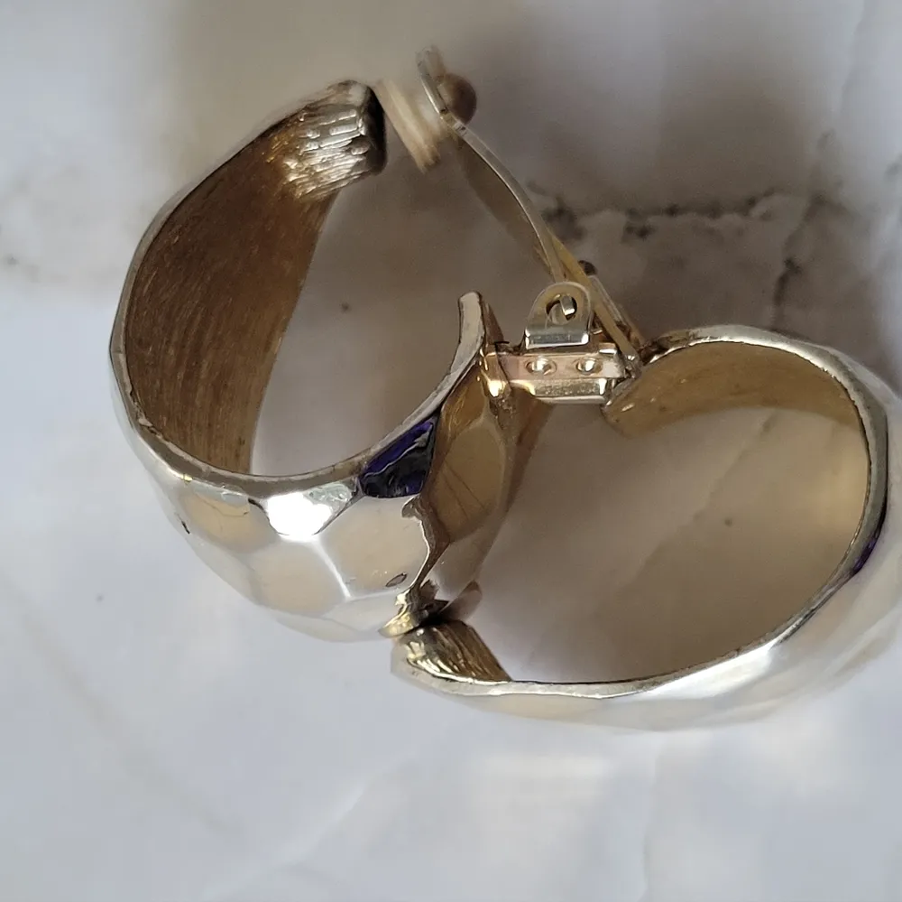 Vintage 80s Gold Silver Tone Hoop Clip On Earrings Stocking Stuffer - Image 3