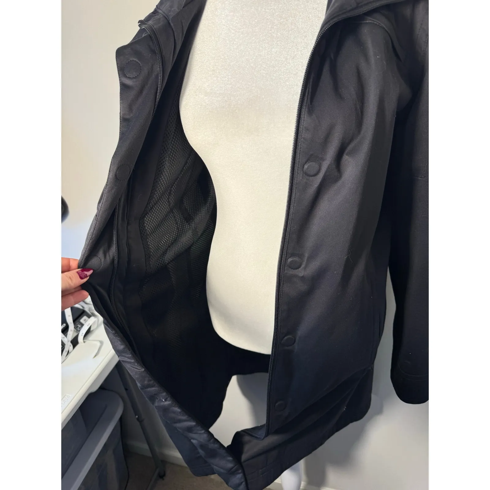 Athleta Long Black Rain Coat Magnetic Buttons Outdoors Athletic - Image 7