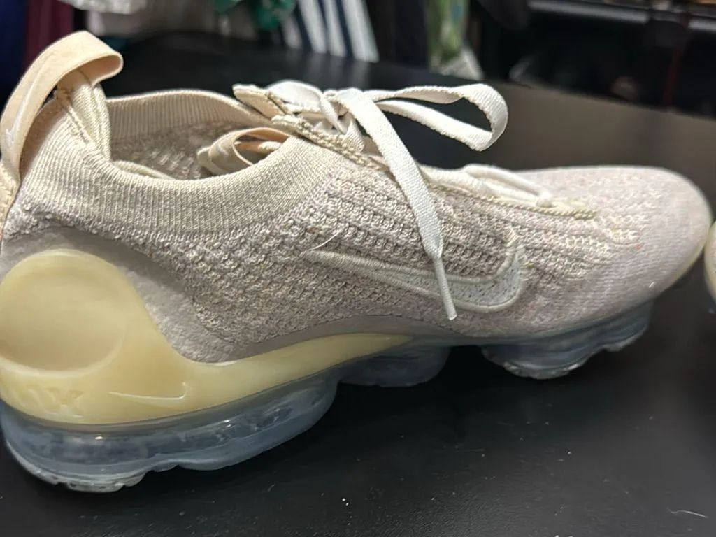 Nike Air Women's VaporMax FlyKnit Athletic Shoes - Image 5