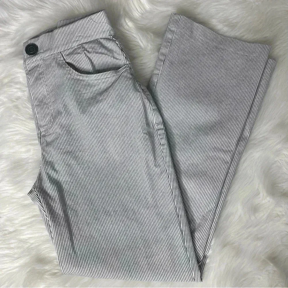 Free People Pants Medium Woman's Florence Crop Flare Striped White Size XS NWOT - Image 3
