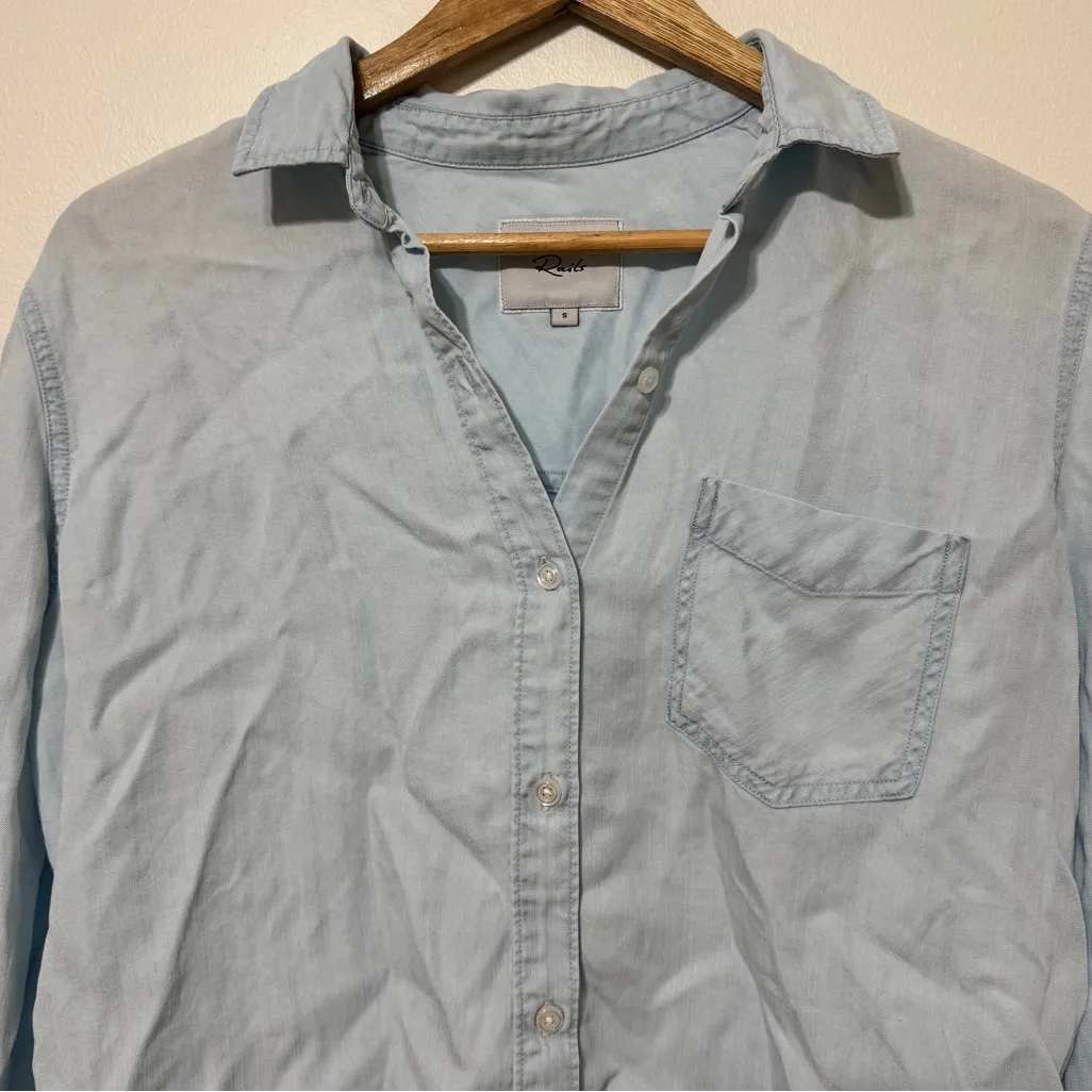 RAILS INGRID RAW HEM CHAMBRAY SHIRT SIZE SMALL BUTTON DOWN - Image 4