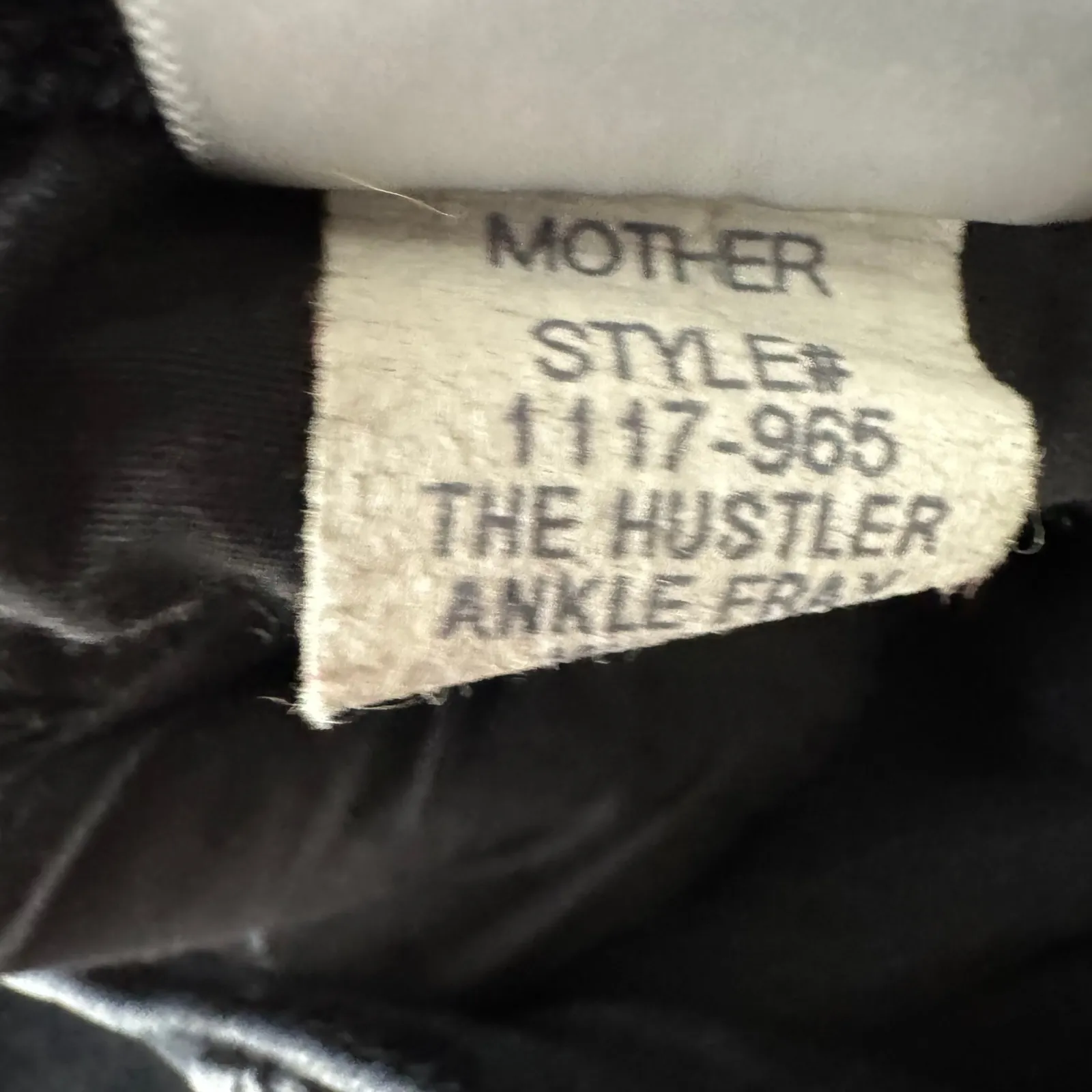 MOTHER The Hustler Ankle Fray Jeans Black Denim Women's Size 23 - Image 7