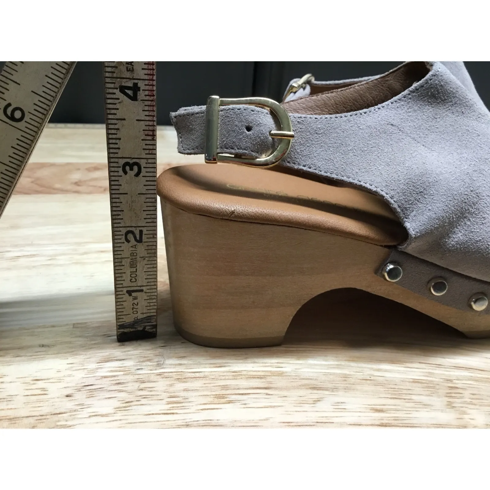 Andre Assous Skylar Womens 5 Gray Suede Studded Slingback Classic Platform Clogs - Image 10