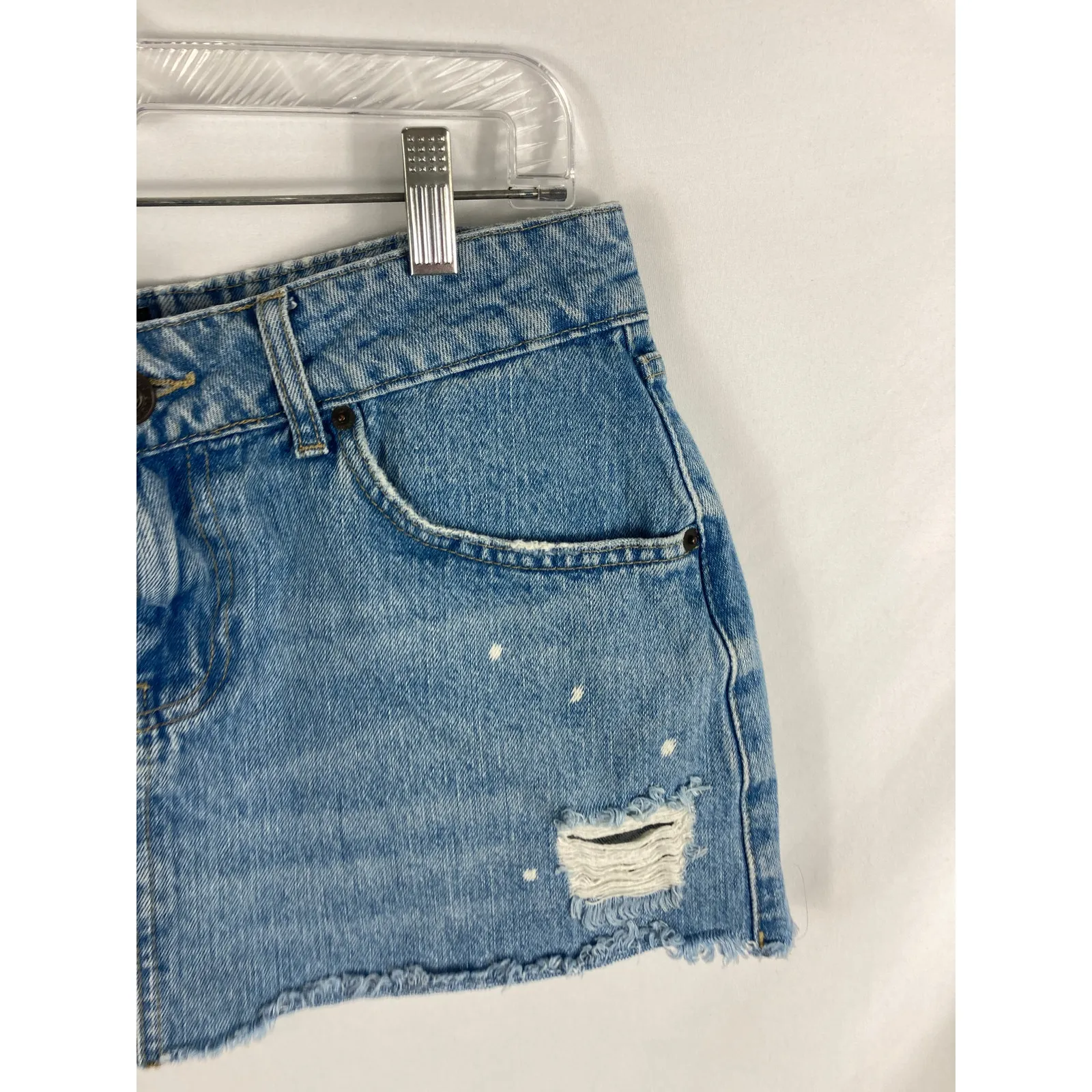 BDG Blue Speckled Raw Hem Denim Mini Skirt Size Medium - Image 2