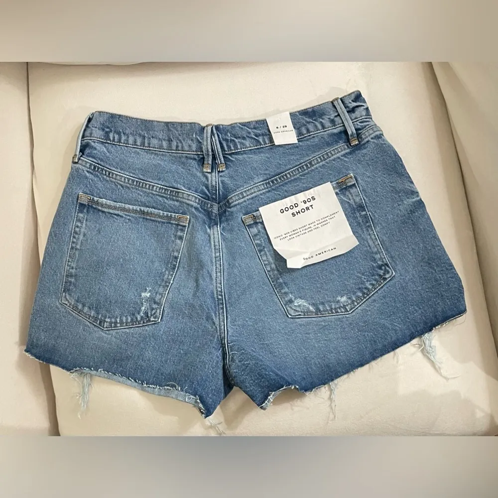 NWT Good American Good 90’s Denim Shorts in Indigo Distressed Size 8 - Image 8
