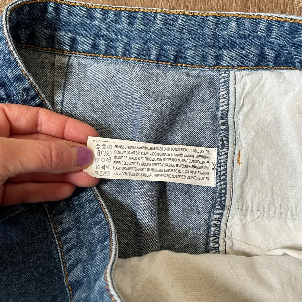 Forever 21 Distressed Denim mini jean skirt - Image 8