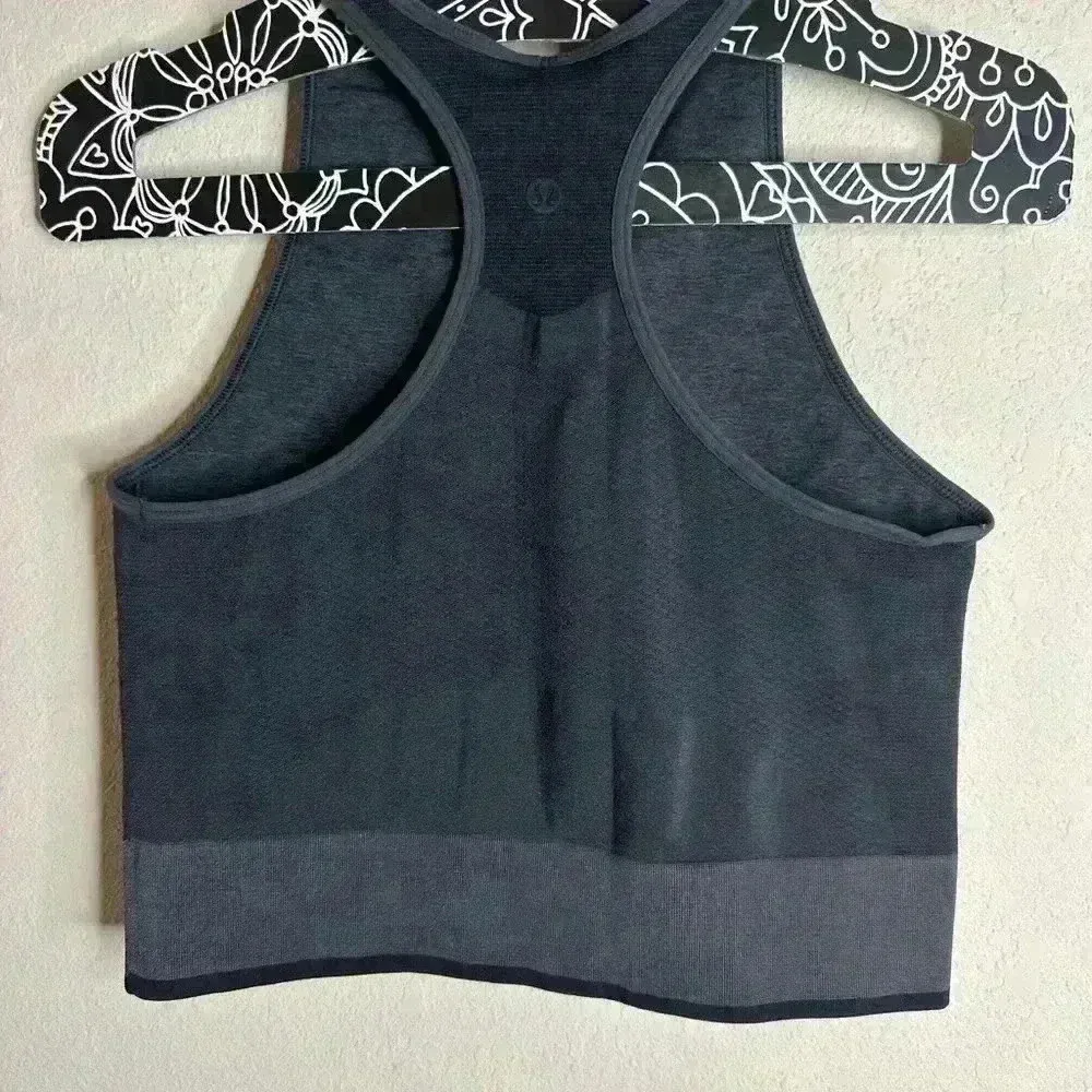 Lululemon Seamless Mesh Supportive Training Tank Top
Graphite Grey size 6 - Image 3