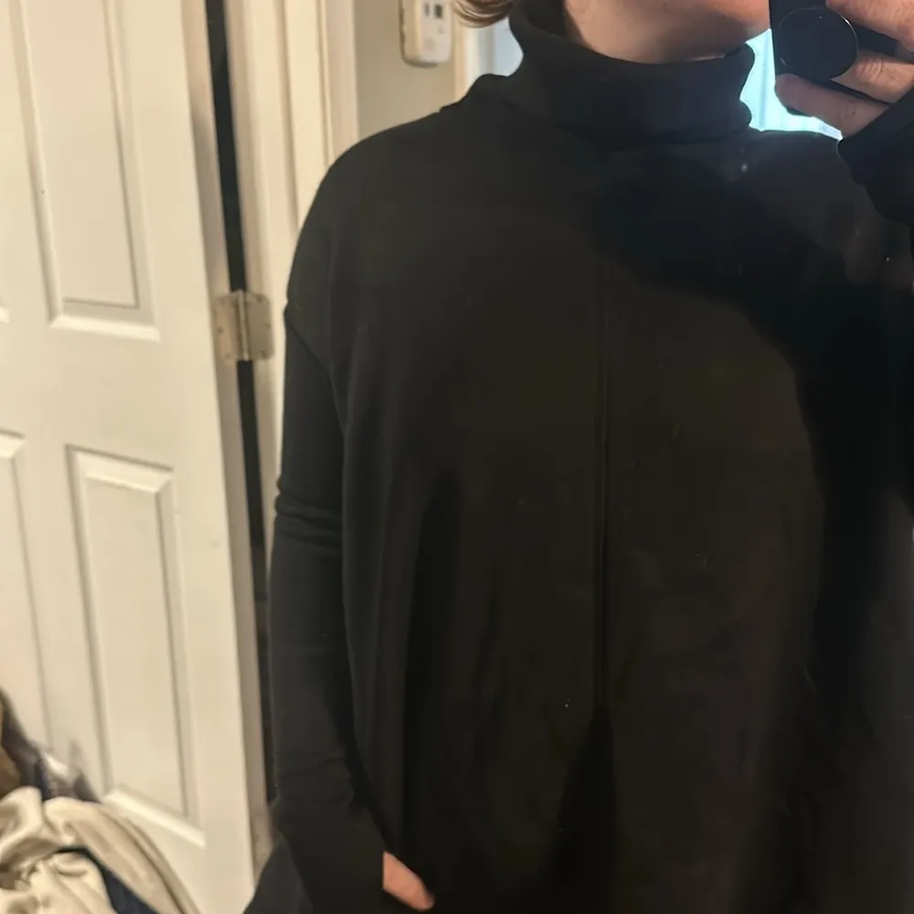 AKIRA LAINIE TURTLENECK HIGH LOW SWEATSHIRT DRESS - Image 9