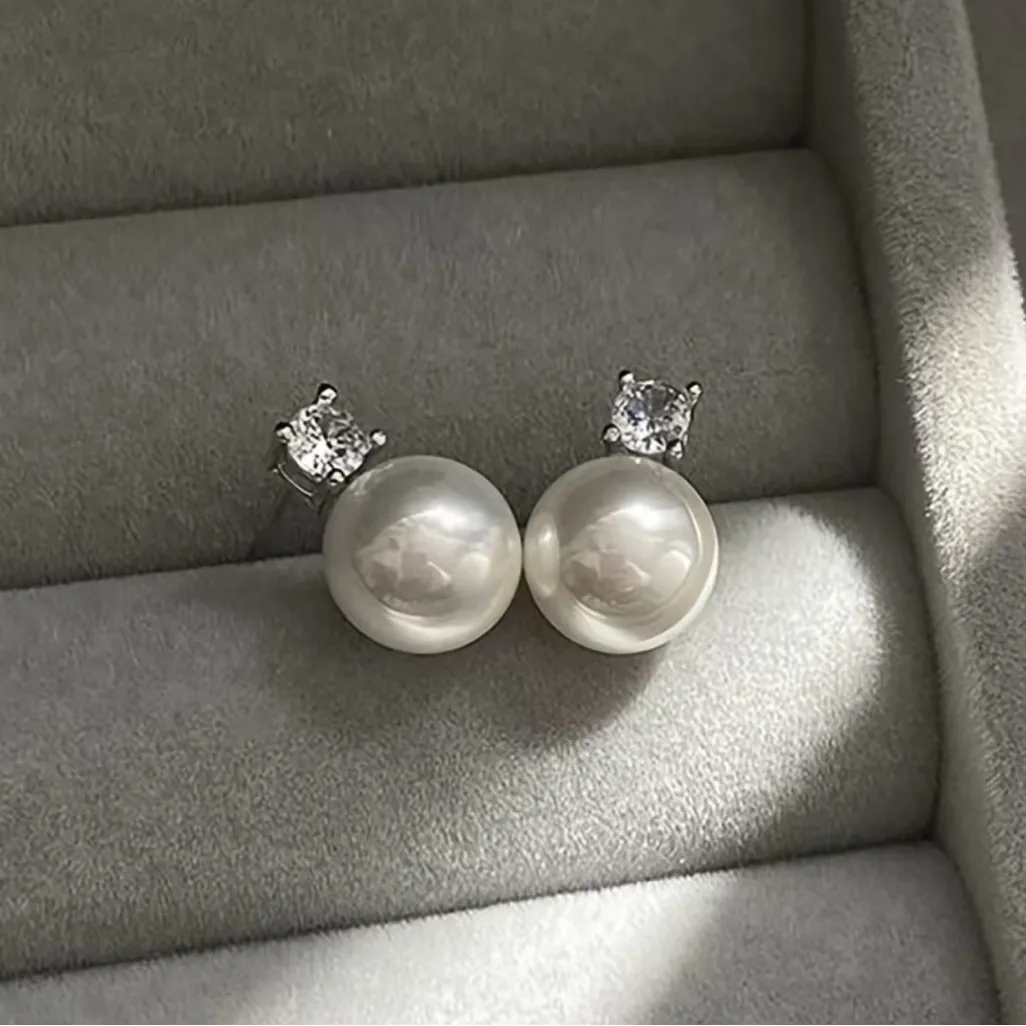 Pearl & Crystal Earrings White - Image 2