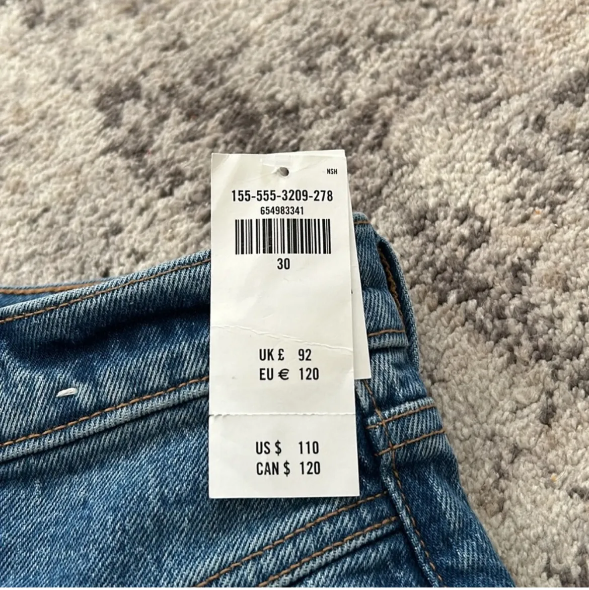 Abercrombie & Fitch 90s Straight Ultra High Rise Jeans - Image 11