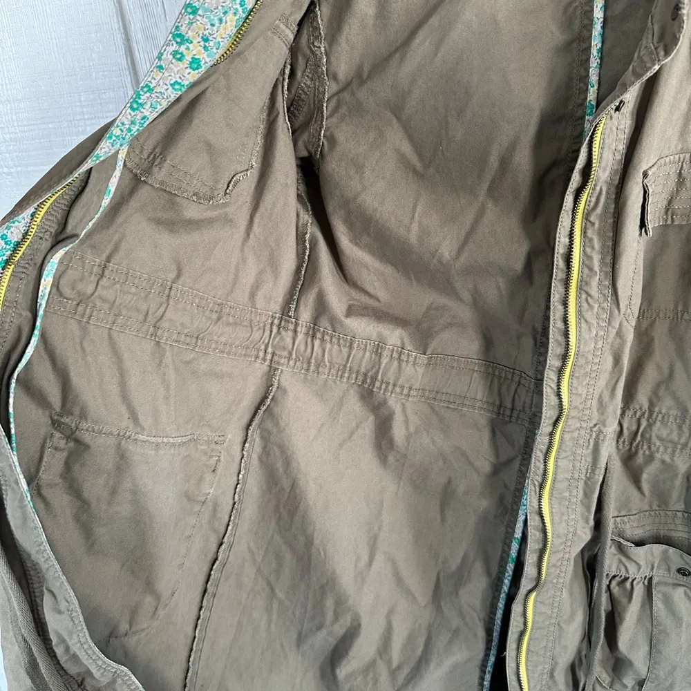 Old Navy Olive Green Utility Jacket - Image 3