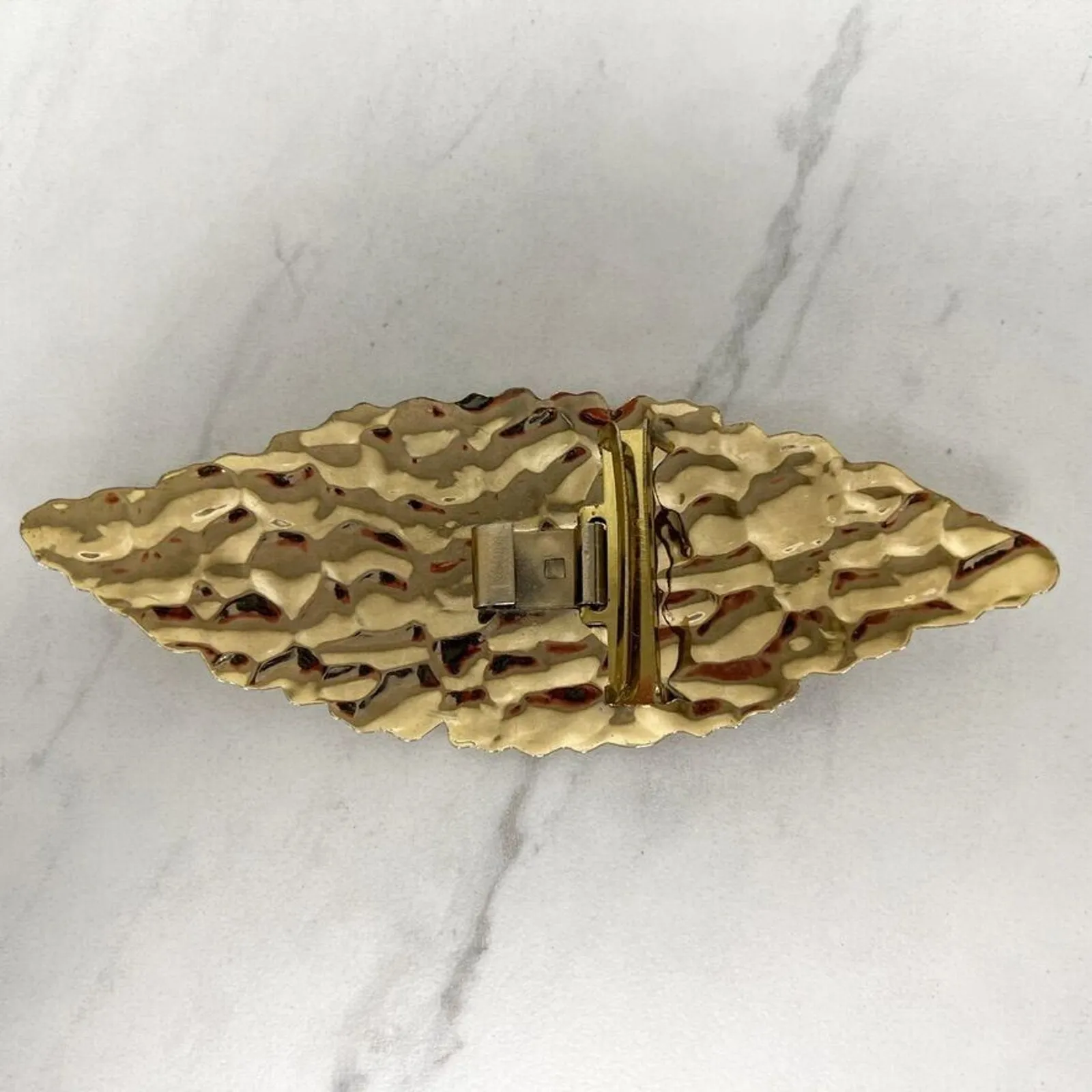 Neo Vintage Gold Tone Hammered Metal Belt Buckle Leaf Design Statement ✨ - Image 2