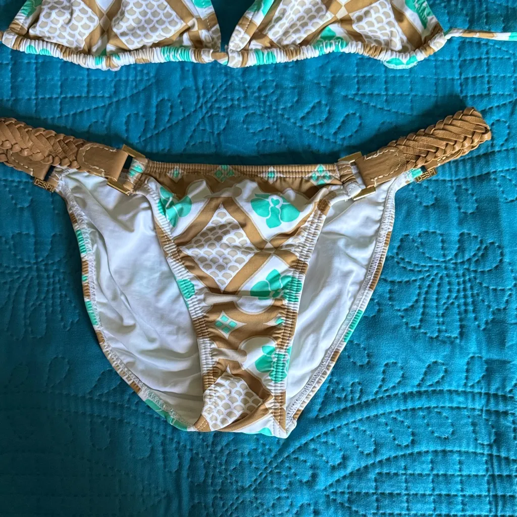 Stylish Halter Bikini with Gold and Blue Accents Green - Image 2