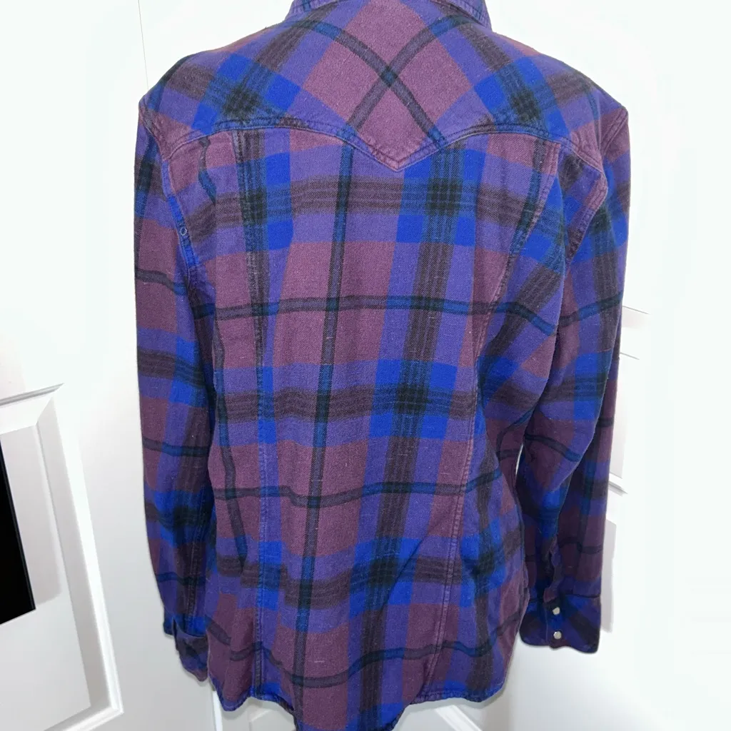 Levi's Purple and Blue Plaid Button Down Shirt - Image 4