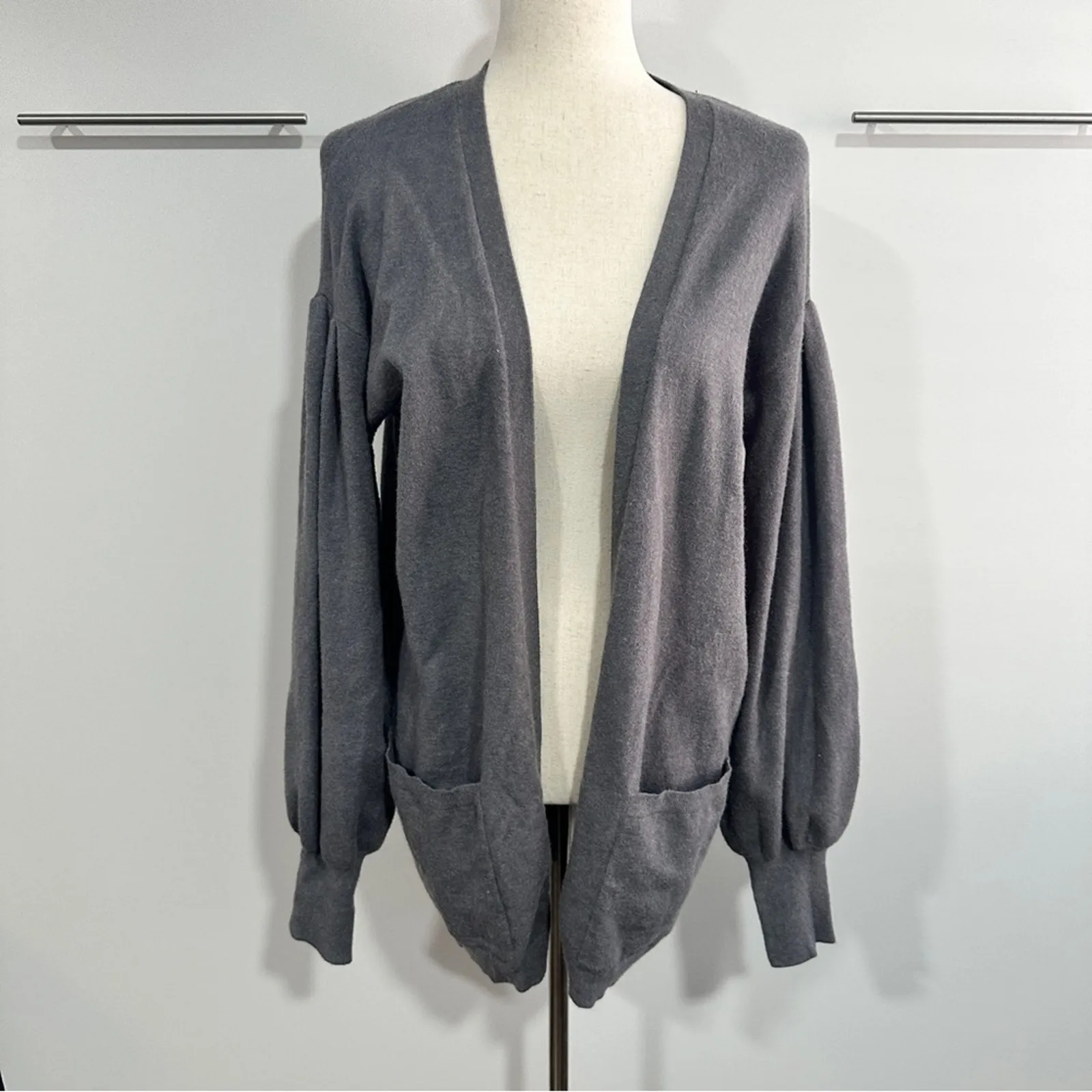 Hinge Size M Gray Knit Balloon Sleeve Open Front Cardigan Sweater Neutral Cozy - Image 2