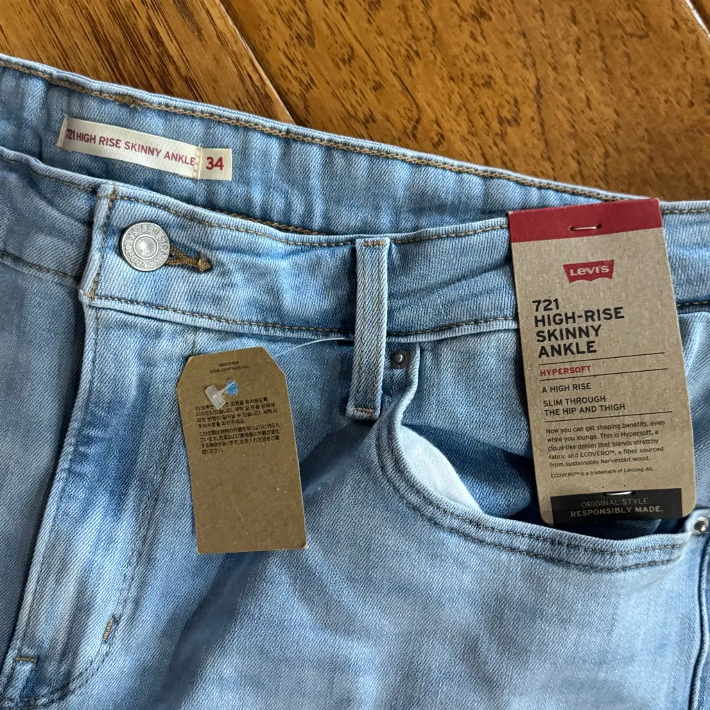 Levi's 721 High Rise Skinny Ankle Jeans Women’s 34 Light Wash Distressed - Image 2