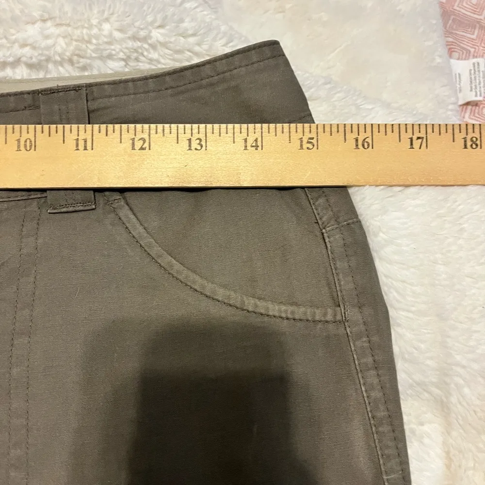 Columbia  khaki pants in size 2 - Image 4