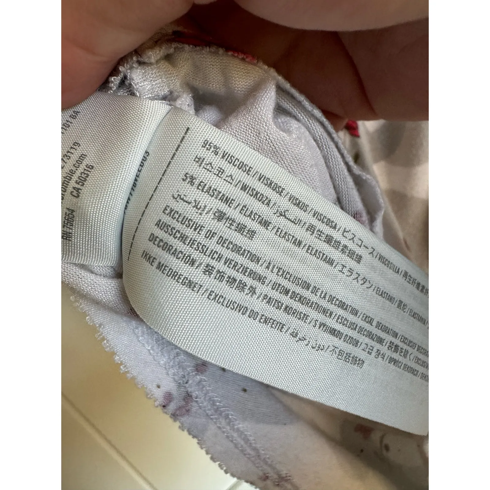 Hollister Womens Tee‎ Sz XS Gray White Camo Camouflage Flowers Pocket Easy Top - Image 7