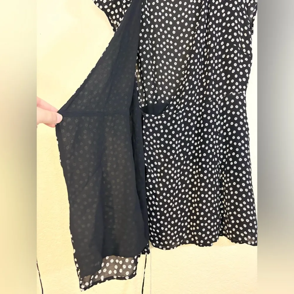 Reformation Adele Mini Wrap Dress Tiny Daisy Print Size M - Image 7