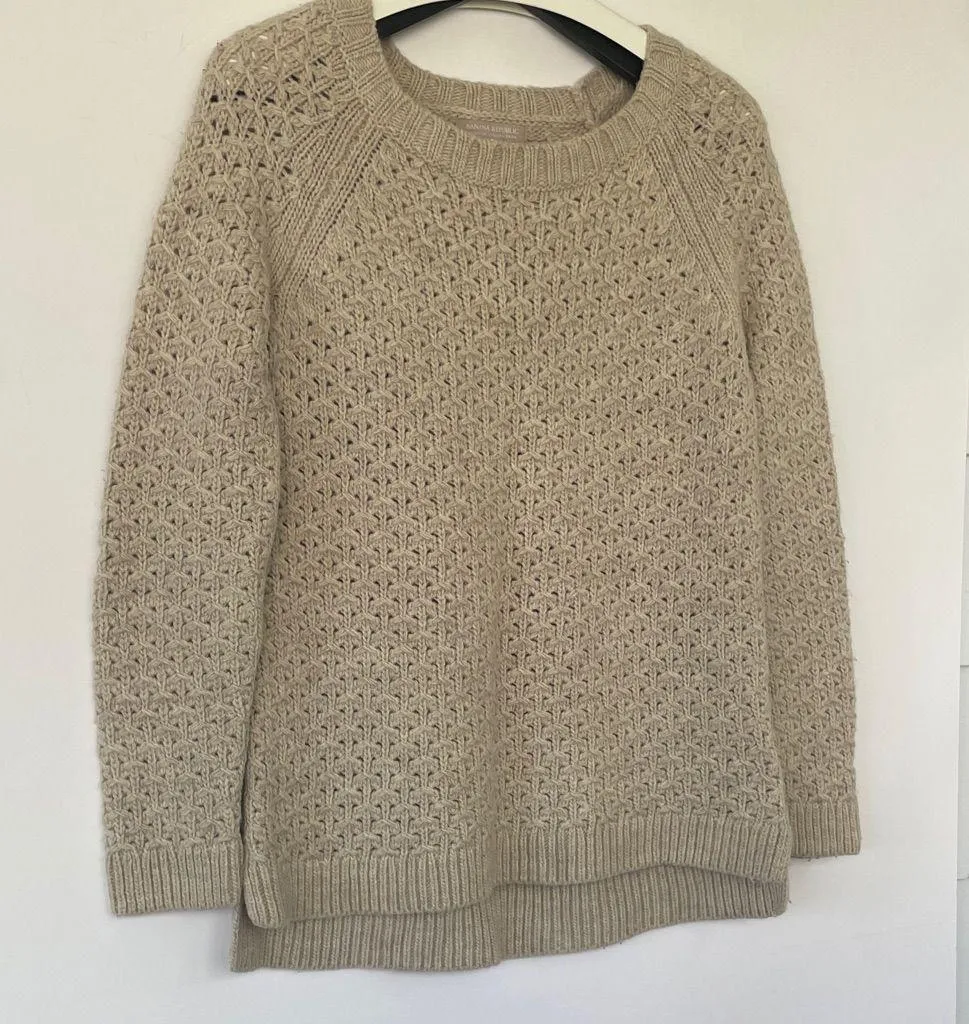 Banana Republic Women Scoop Neck Long Sleeve Italian Yarn Knit Sweater Medium - Image 5