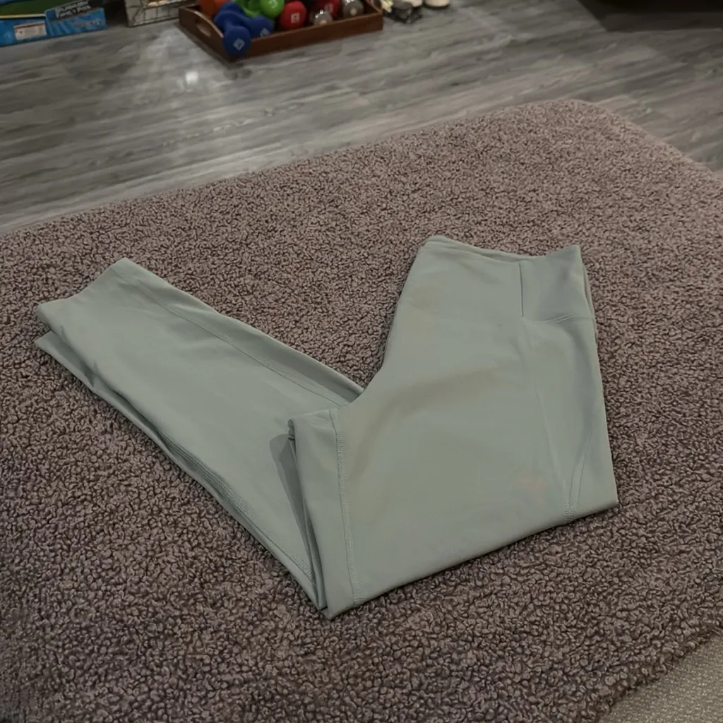 Girlfriend Collective  Sage Green Leggings - Image 4