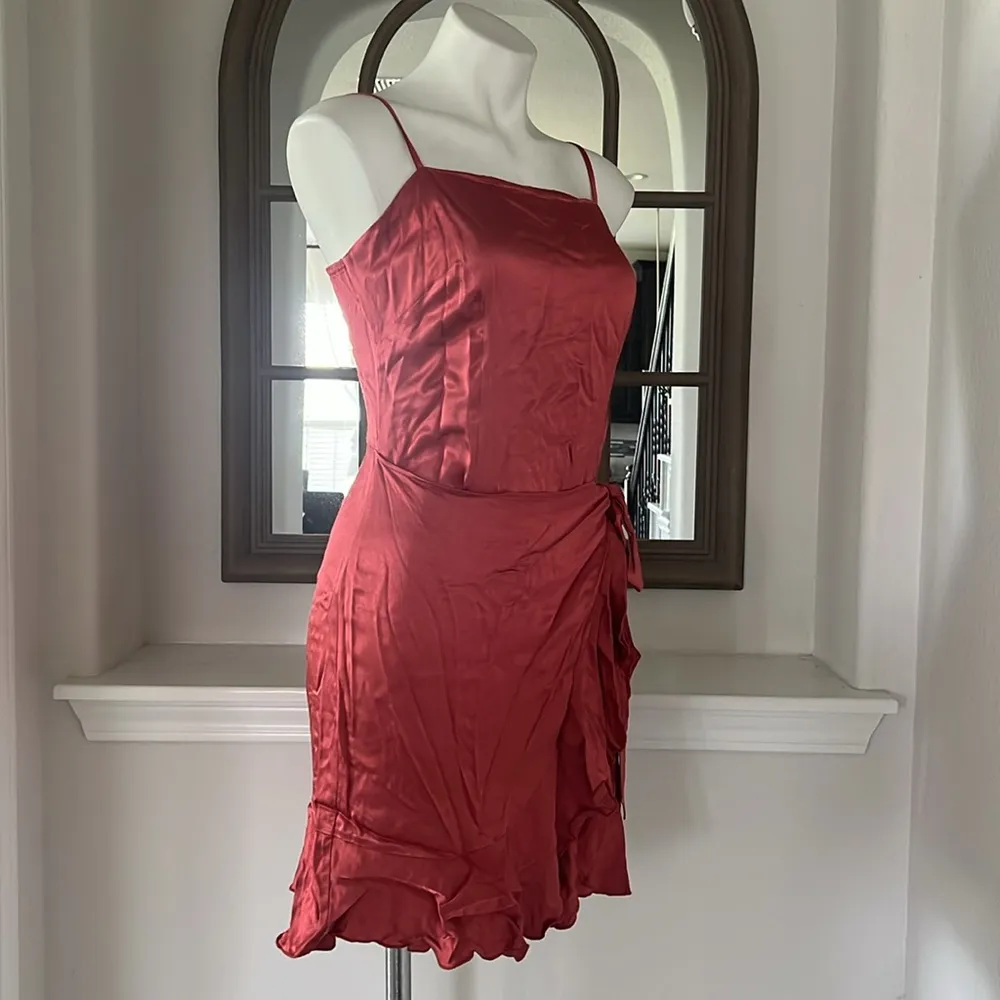 Donna Mizani xRevolve Antonia Faux Wrap Spaghetti-Strap Ruffle Dress Size M $215 - Image 8