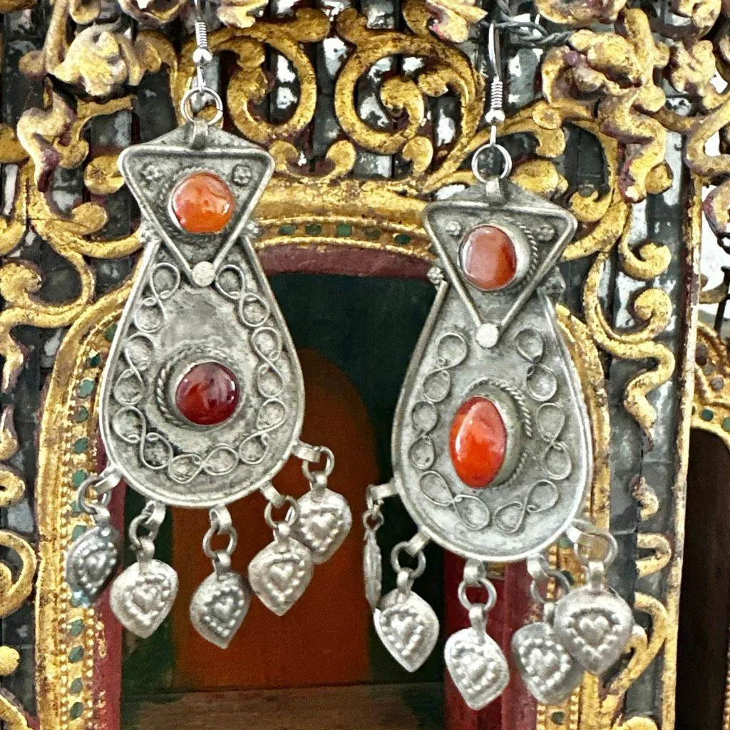 Vintage Tribal Silver Dangle Earrings with Carnelian Stones & Heart Charms - Image 9