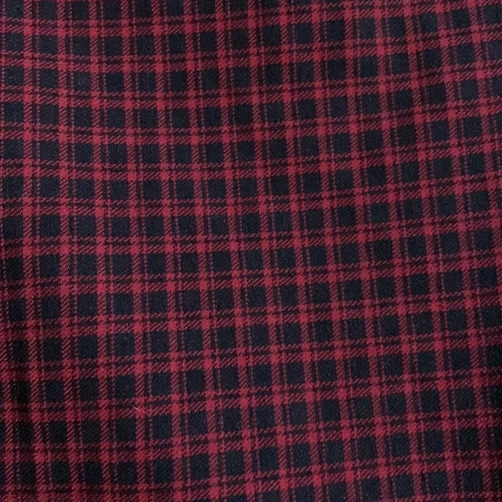 7TH Avenue Design Studio New York & Company Red Black Christmas Pants Size 8 EUC - Image 2