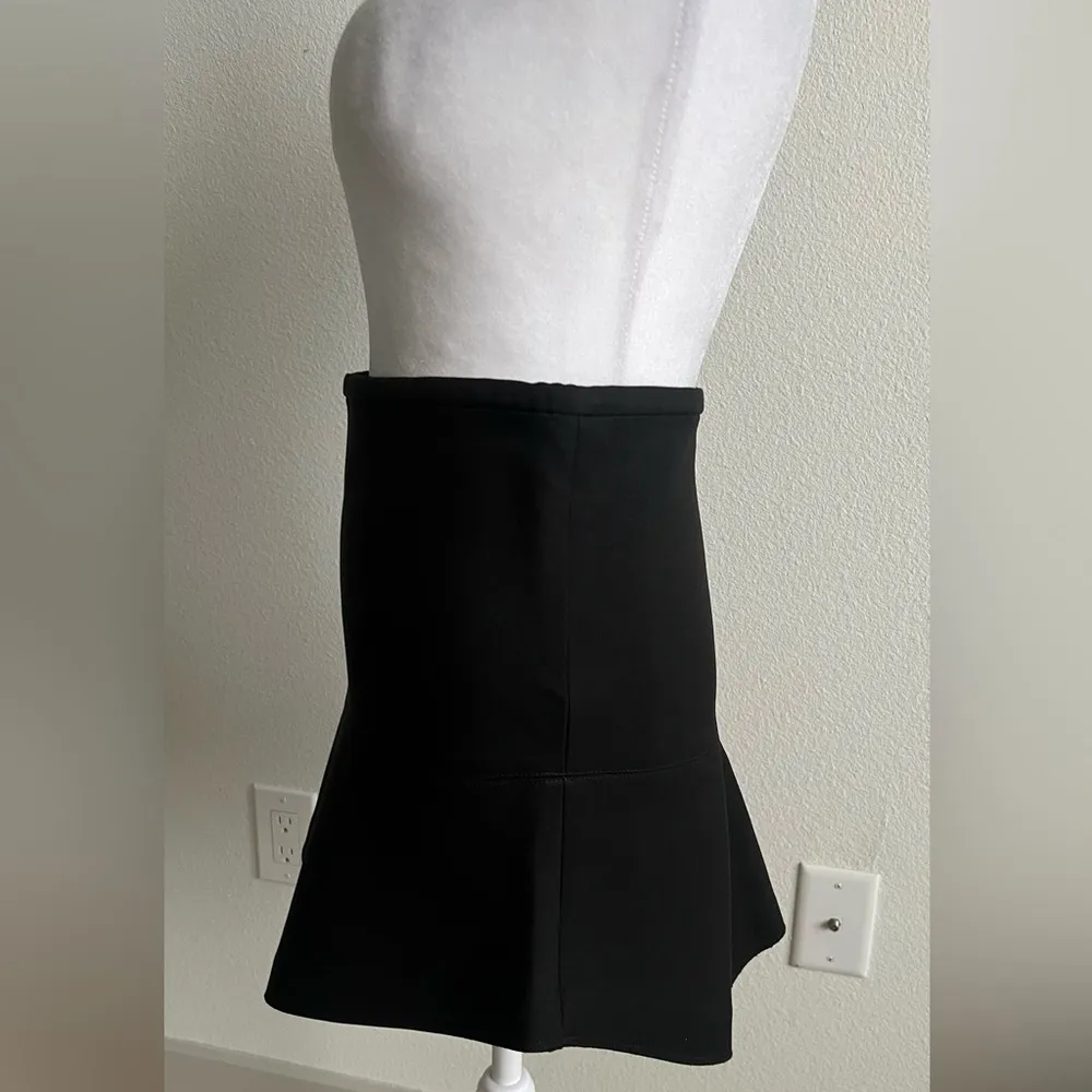 IRO Black Mini Skirt with Flared A-Line Design - Image 3