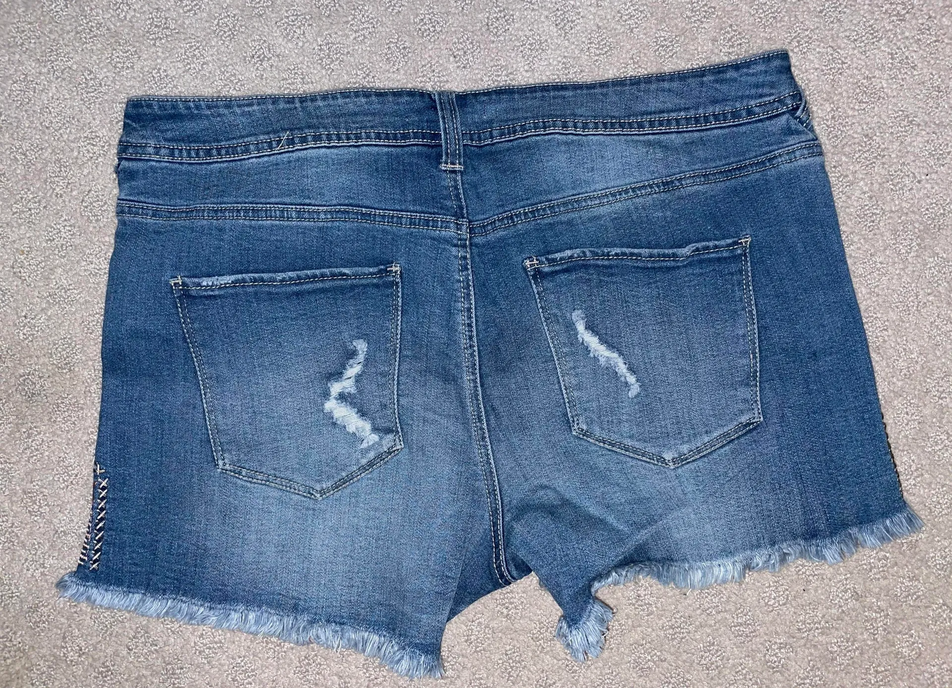 Altar'd State jean shorts with pink detail - Image 3