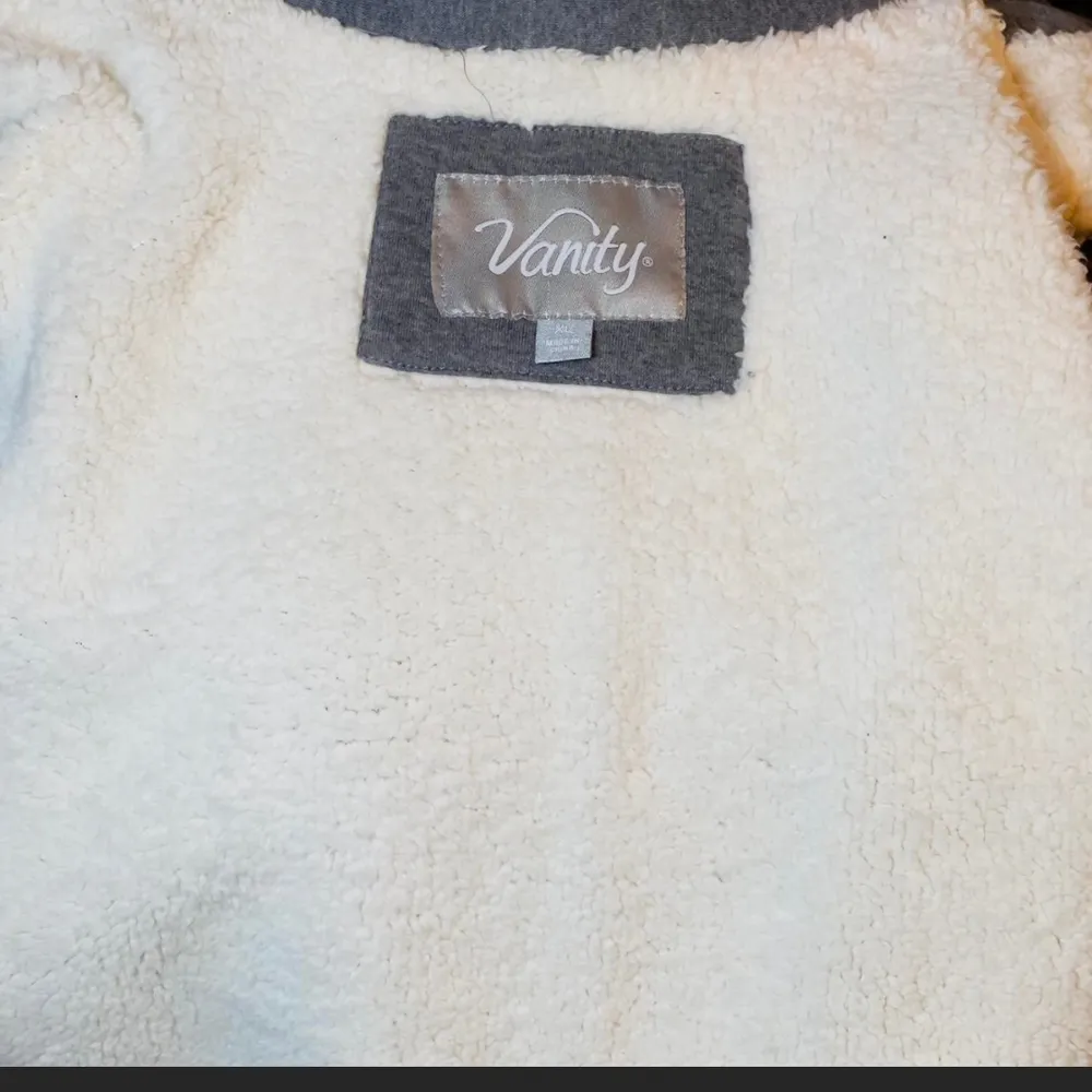 Vanity Gray Wool - Image 8