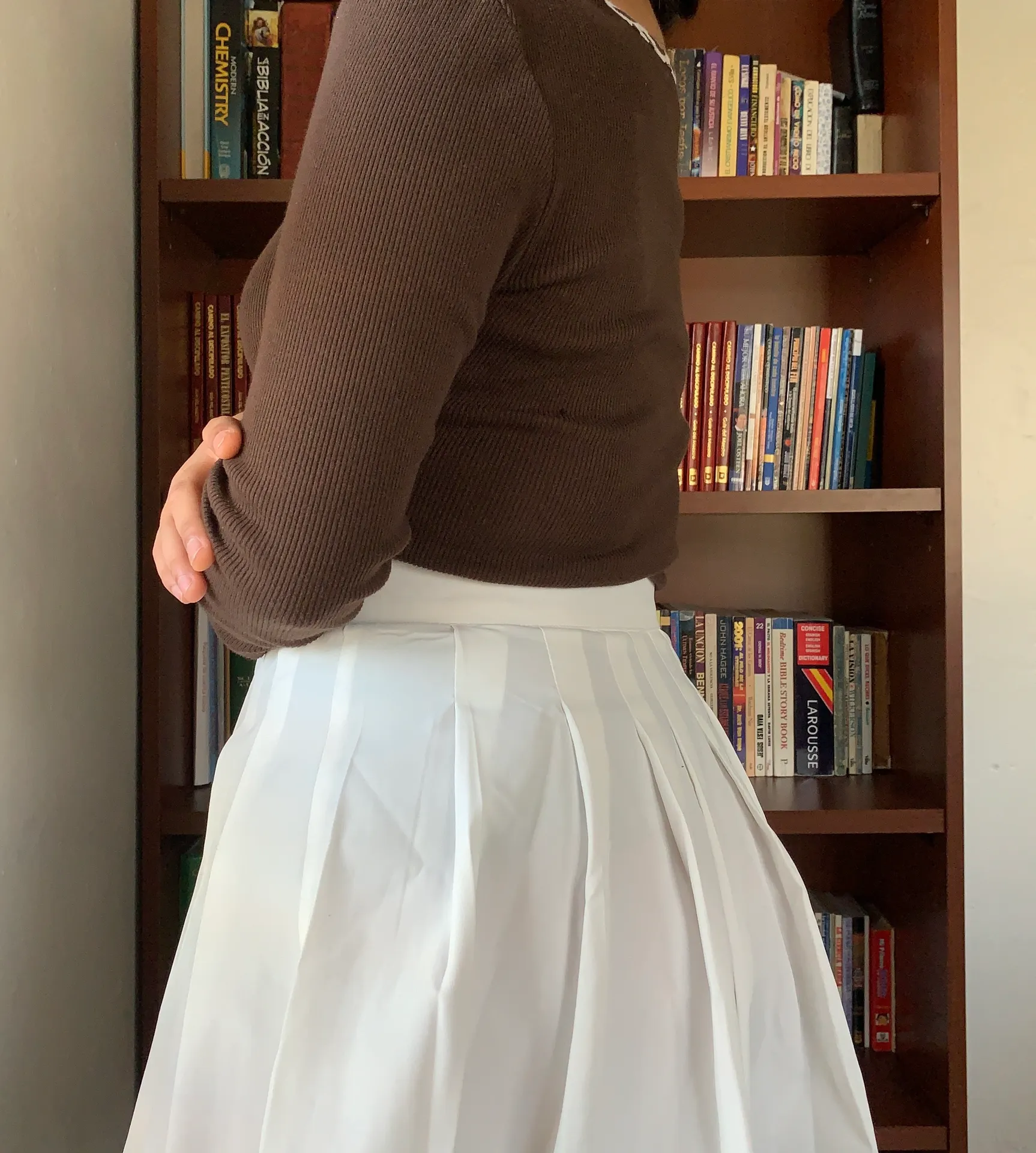 Peck & Peck brown V-neck long sleeve tee - Image 4