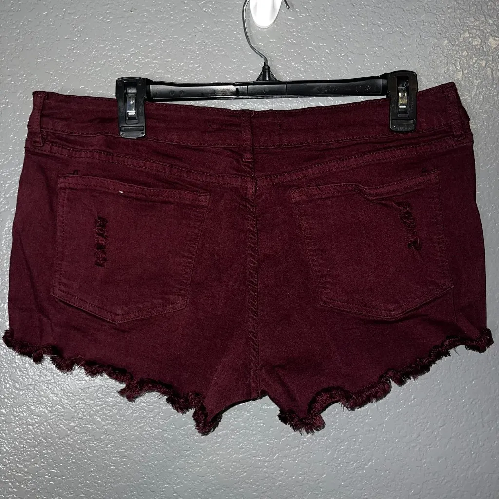 Angel Kiss Distressed Cutoff Shorts Women’s 15 Burgundy Frayed Hem - Image 5