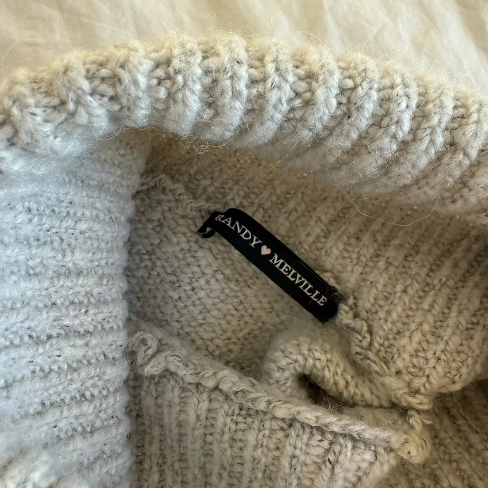 Brandy Melville Turtleneck Sweater - Image 4