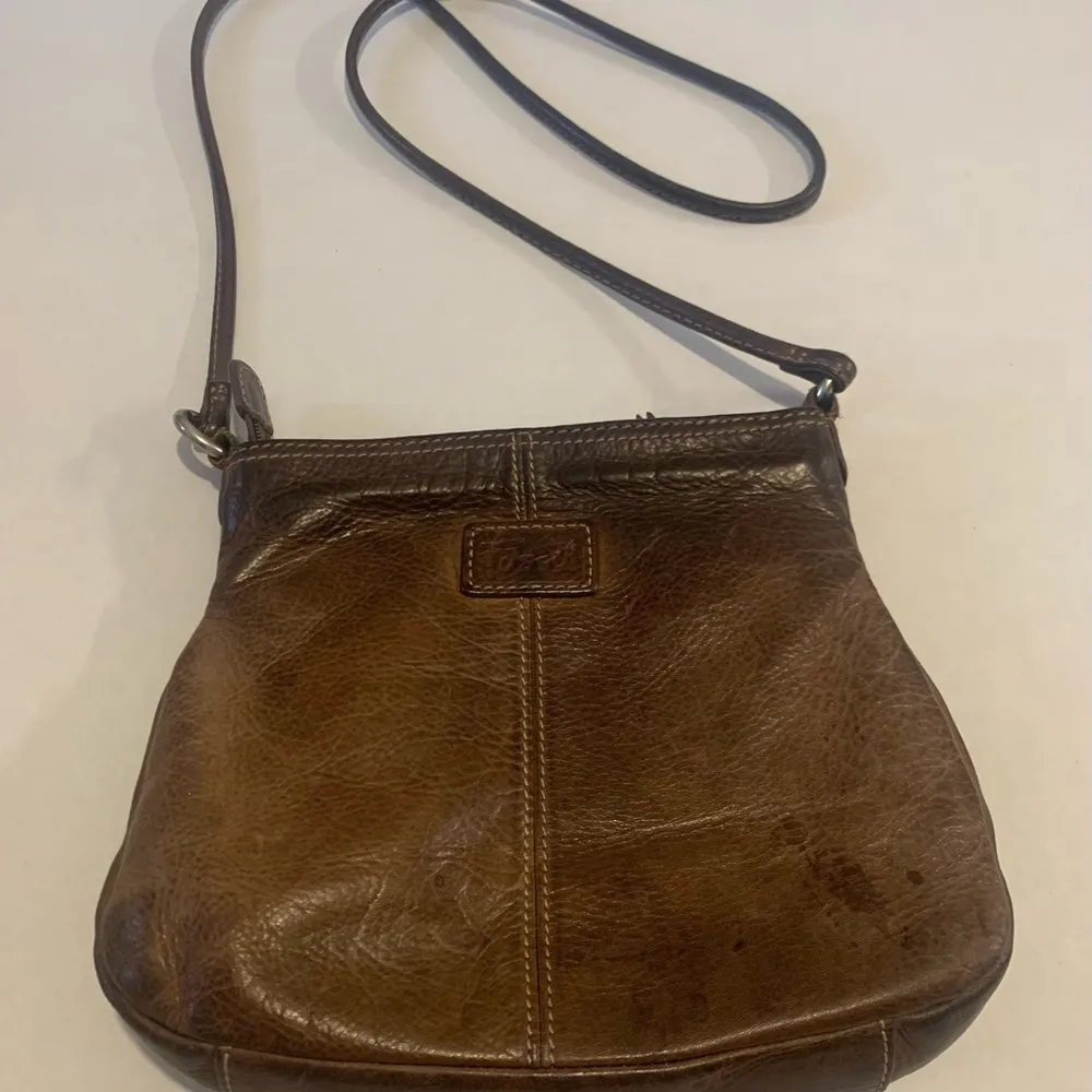Fossil Brown Leather Small Crossbody Purse.        1936 - Image 4