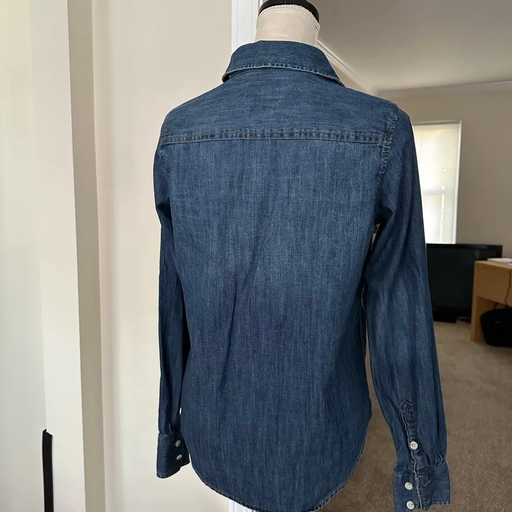 Universal Thread Labette Chambray Long Sleeve Button Up Shirt Size XS Pockets - Image 2