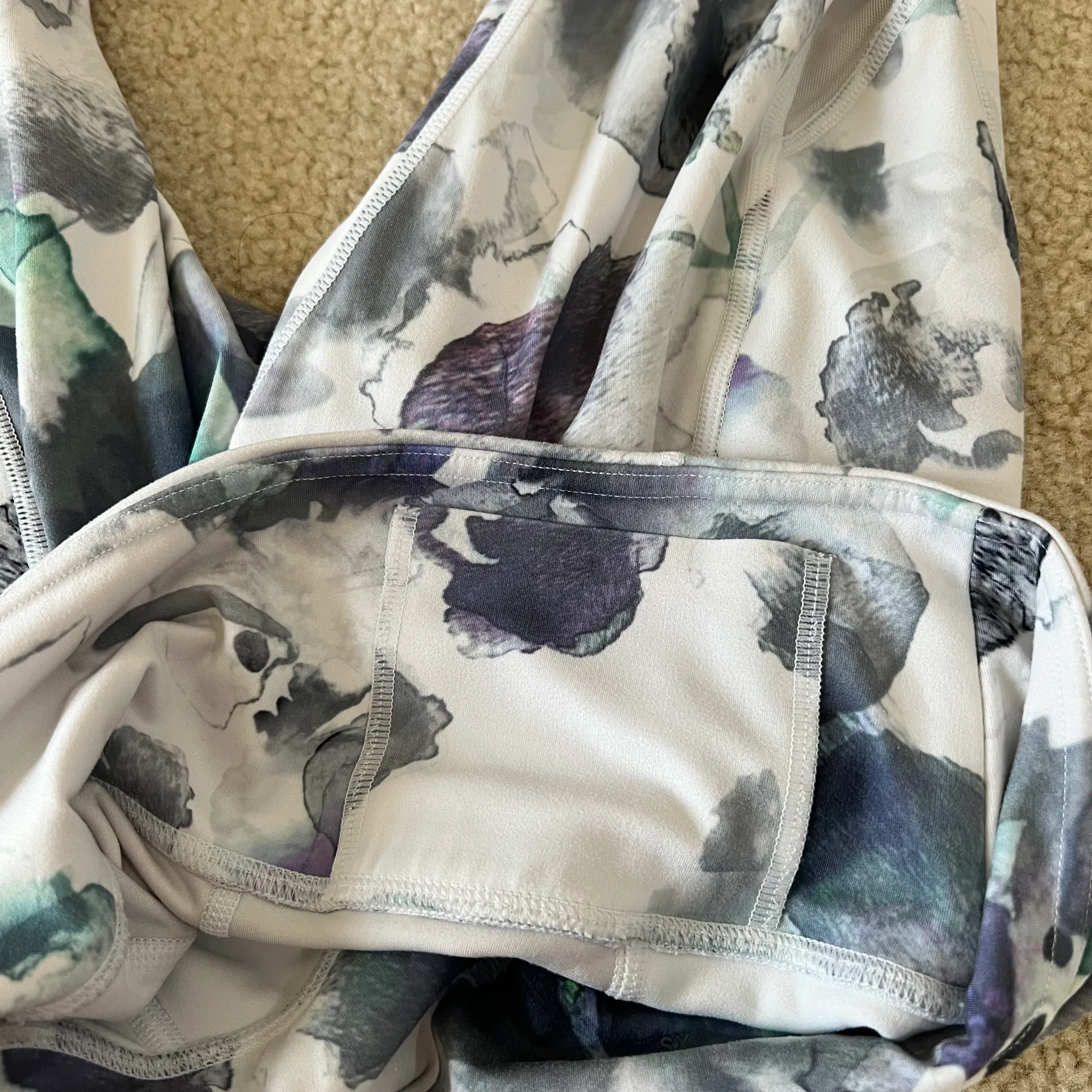 White Blue Floral 7/8 Leggings - Image 5