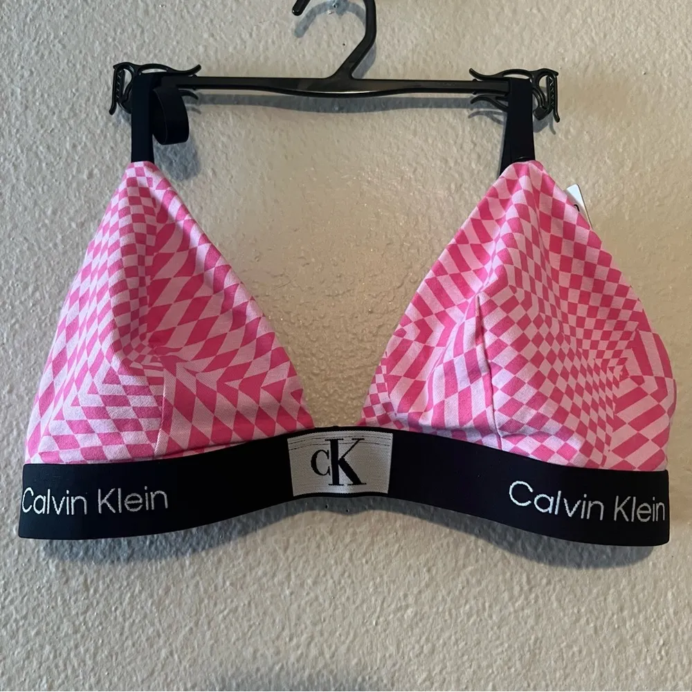 Calvin Klein Pink and Black Triangle Bra size XL - Image 2