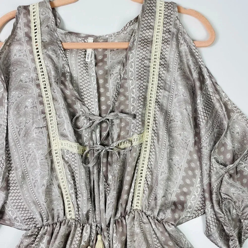 Sage Satin Paisley Nude\Brown Romper Size Small‎ - Image 6