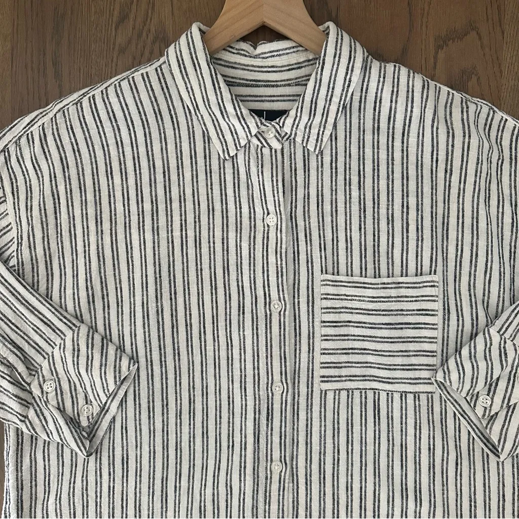 Jason Wu Linen Blend Collared Striped Button Front Shirt in White and Blue Small - Image 2
