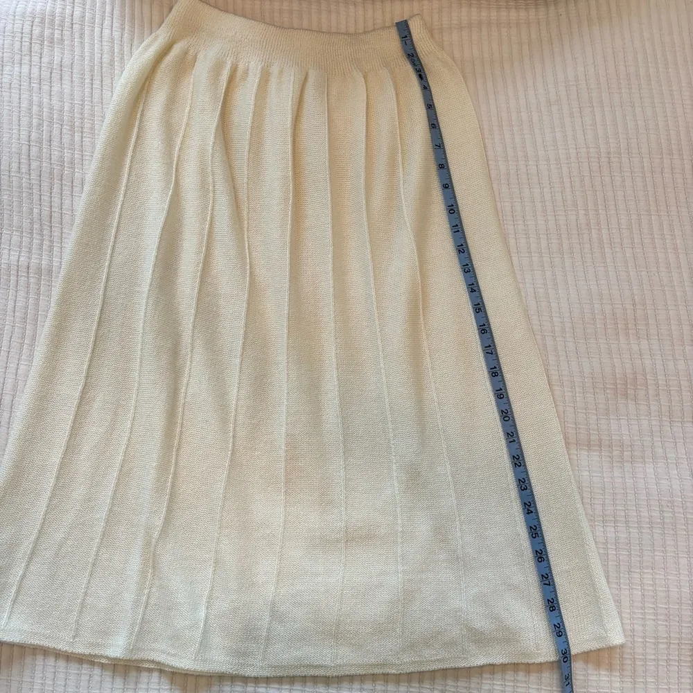 Vintage 70's Savion by Ignacy Feuer Cream Women's Knit Skirt Set Peplum Size 10 - Image 16