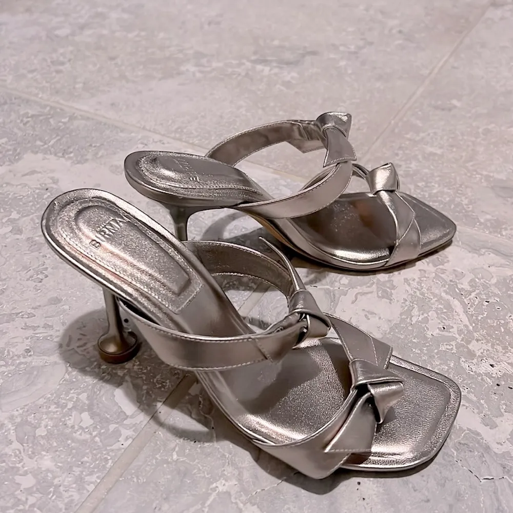 Alexandre Birman Clarita Leather Bow Two-Band Sandals Size 35 NEW w/DustBags - Image 6