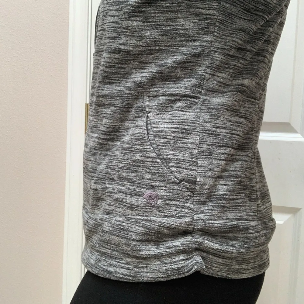 Mountain Hardwear Women's full zip long sleeve fleece black gray hiking shirt - Image 4