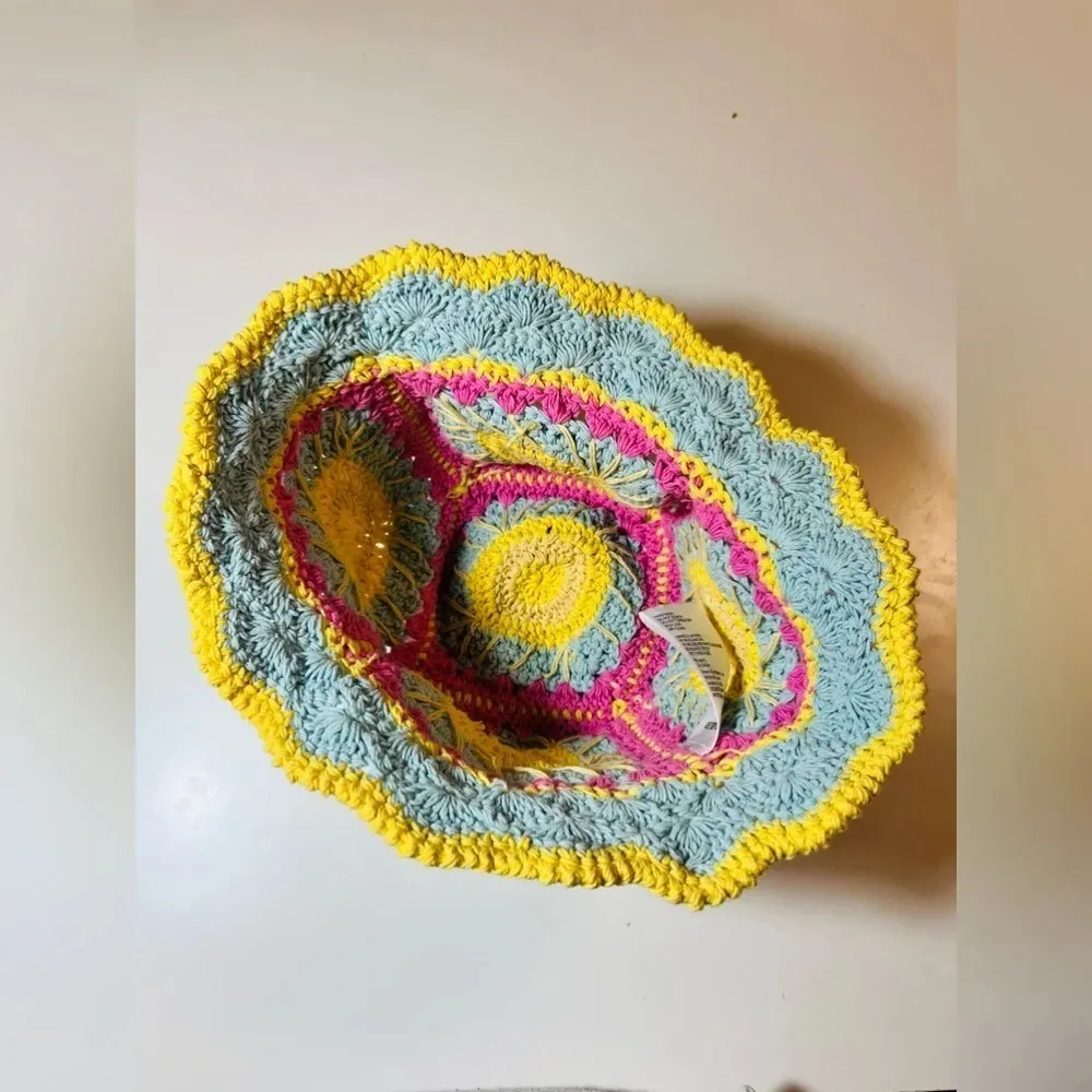 Urban Outfitters Bria Crochet Bucket Hat One Size NWOT $33 - Image 8