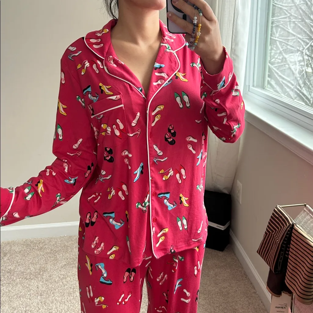 Kate Spade  shoe lovers on set. S/M - Image 13